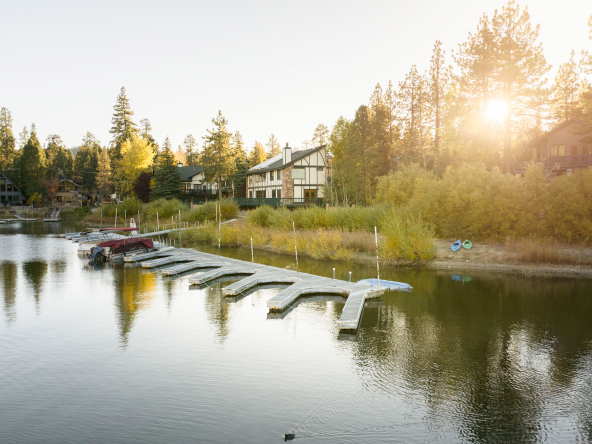 Lakeview Getaway Exterior