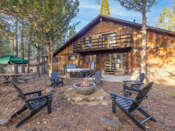 Kilted Fox Exterior Backyard